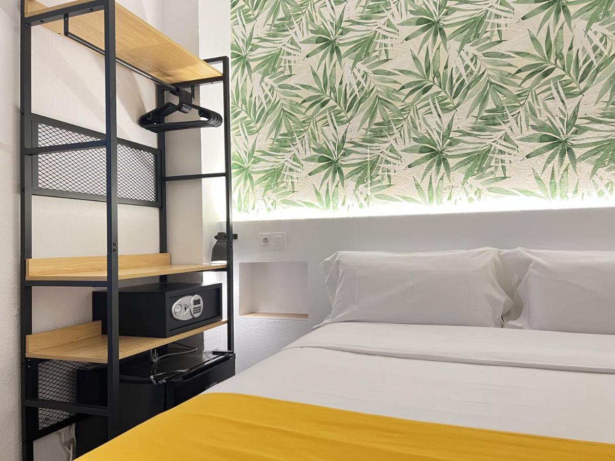 Nanit Rooms Ibiza Hostal Санта-Эулалия-дель-Рио Экстерьер фото