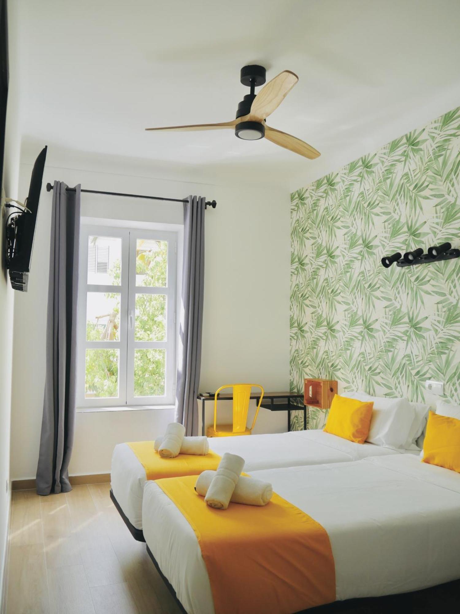 Nanit Rooms Ibiza Hostal Санта-Эулалия-дель-Рио Номер фото