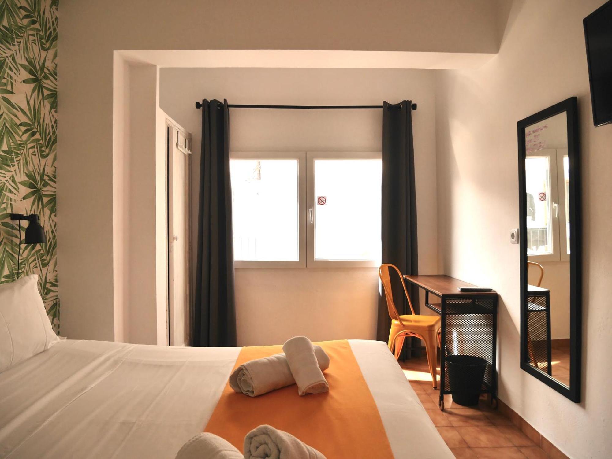 Nanit Rooms Ibiza Hostal Санта-Эулалия-дель-Рио Номер фото